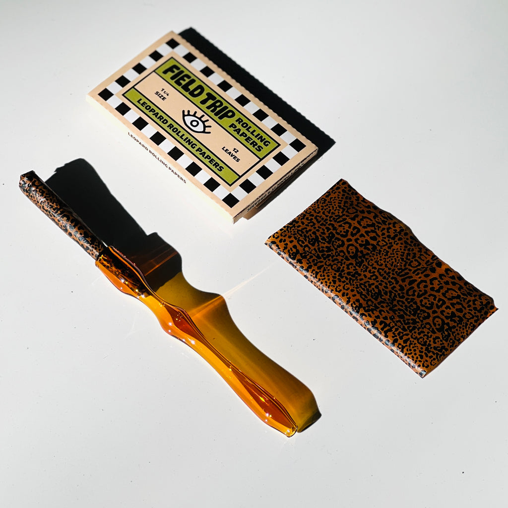 Dank Duo: Amber Glass Holder + Leopard Papers