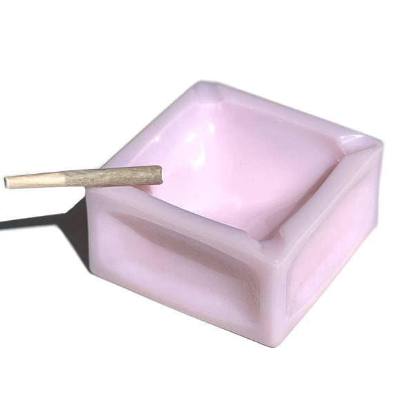 Ursula Ashtray - Pink